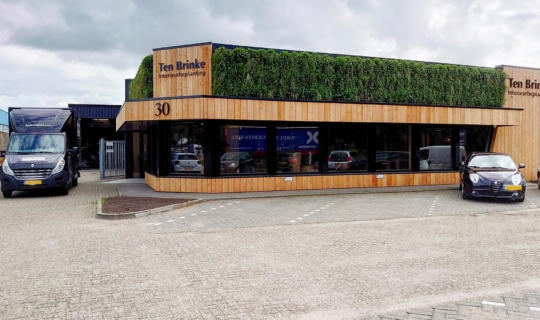 Buitenkant-verhuizing-ten-brinke-interieurbeplanting